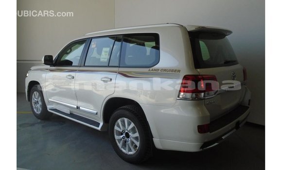 Buy Import Toyota Land Cruiser White Car in Import - Dubai in Abhasia Buy Import Toyota Land Cruiser White Car in Import - Dubai in Abhasia
