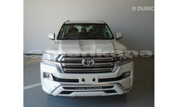 Buy Import Toyota Land Cruiser White Car in Import - Dubai in Abhasia Buy Import Toyota Land Cruiser White Car in Import - Dubai in Abhasia