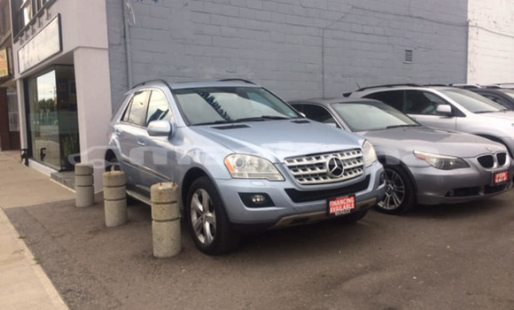 Buy Used Mercedes-Benz ML–Class Blue Car in Tbilisi in Tbilisi Buy Used Mercedes-Benz ML–Class Blue Car in Tbilisi in Tbilisi