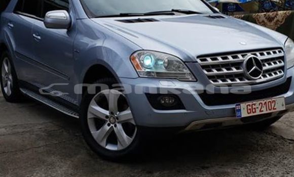 Buy Used Mercedes-Benz ML–Class Blue Car in Tbilisi in Tbilisi Buy Used Mercedes-Benz ML–Class Blue Car in Tbilisi in Tbilisi