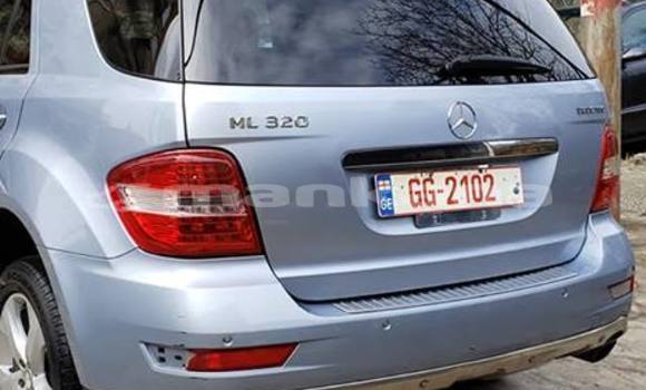 Buy Used Mercedes-Benz ML–Class Blue Car in Tbilisi in Tbilisi Buy Used Mercedes-Benz ML–Class Blue Car in Tbilisi in Tbilisi