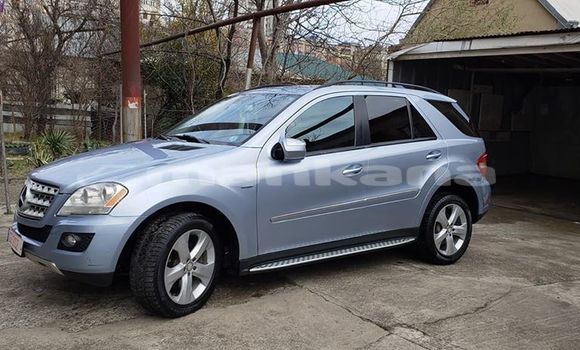 Buy Used Mercedes-Benz ML–Class Blue Car in Tbilisi in Tbilisi Buy Used Mercedes-Benz ML–Class Blue Car in Tbilisi in Tbilisi