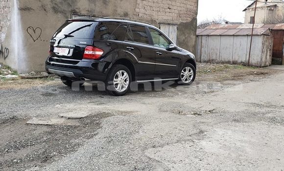 Buy Used Mercedes-Benz ML–Class Black Car in Tbilisi in Tbilisi