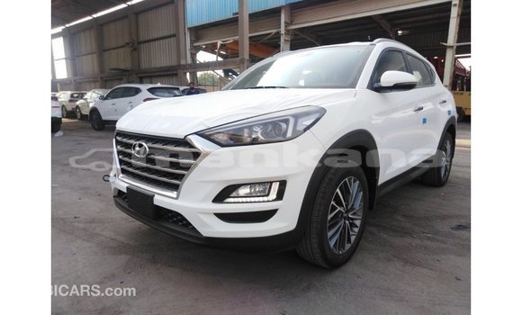 Buy Import Hyundai Tucson White Car in Import - Dubai in Abhasia Buy Import Hyundai Tucson White Car in Import - Dubai in Abhasia