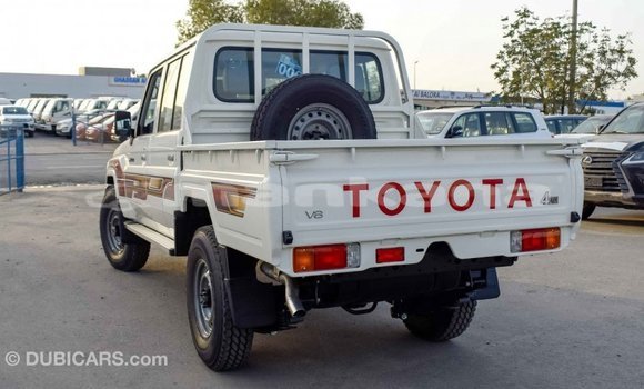 Buy Import Toyota Land Cruiser White Car in Import - Dubai in Abhasia Buy Import Toyota Land Cruiser White Car in Import - Dubai in Abhasia