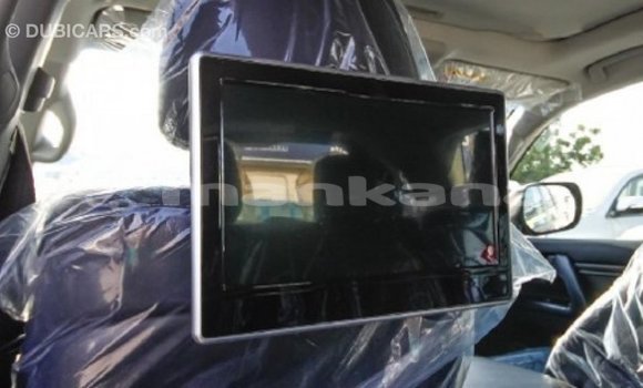 Buy Import Toyota Land Cruiser White Car in Import - Dubai in Abhasia Buy Import Toyota Land Cruiser White Car in Import - Dubai in Abhasia