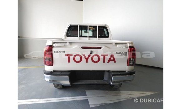 Buy Import Toyota Hilux White Car in Import - Dubai in Abhasia Buy Import Toyota Hilux White Car in Import - Dubai in Abhasia