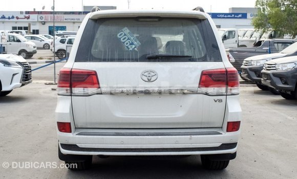 Buy Import Toyota Land Cruiser White Car in Import - Dubai in Abhasia Buy Import Toyota Land Cruiser White Car in Import - Dubai in Abhasia