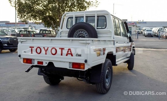 Buy Import Toyota Land Cruiser White Car in Import - Dubai in Abhasia Buy Import Toyota Land Cruiser White Car in Import - Dubai in Abhasia