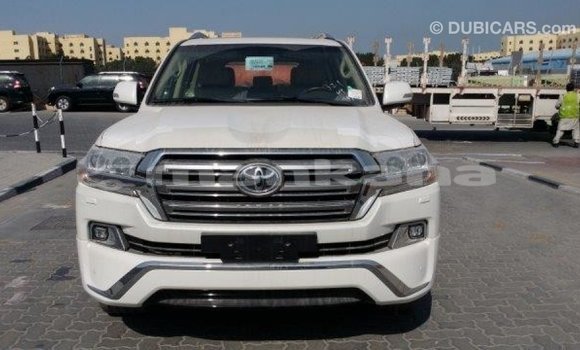 Buy Import Toyota Land Cruiser White Car in Import - Dubai in Abhasia Buy Import Toyota Land Cruiser White Car in Import - Dubai in Abhasia