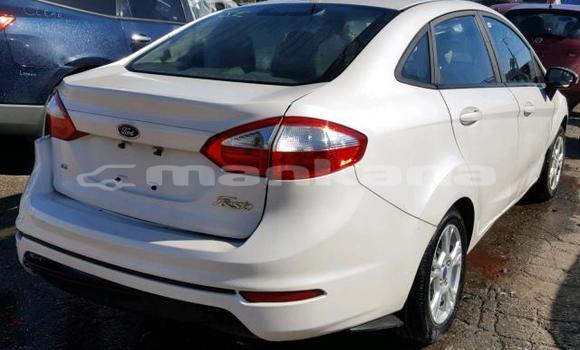 Buy Used Ford Fiesta White Car in Tbilisi in Tbilisi Buy Used Ford Fiesta White Car in Tbilisi in Tbilisi