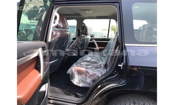 Buy Import Toyota Land Cruiser Black Car in Import - Dubai in Abhasia Buy Import Toyota Land Cruiser Black Car in Import - Dubai in Abhasia