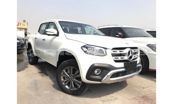 Buy Import Mercedes-Benz 250 White Car in Import - Dubai in Abhasia Buy Import Mercedes-Benz 250 White Car in Import - Dubai in Abhasia