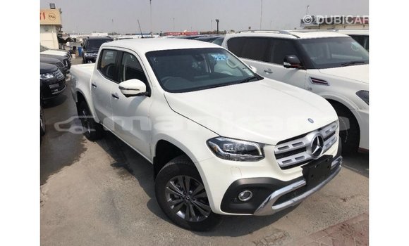 Buy Import Mercedes-Benz 250 White Car in Import - Dubai in Abhasia Buy Import Mercedes-Benz 250 White Car in Import - Dubai in Abhasia