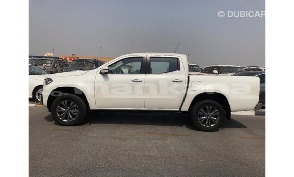 Buy Import Mercedes-Benz 250 White Car in Import - Dubai in Abhasia Buy Import Mercedes-Benz 250 White Car in Import - Dubai in Abhasia