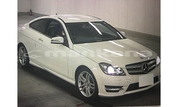 Buy Import Mercedes-Benz 190 White Car in Import - Dubai in Abhasia Buy Import Mercedes-Benz 190 White Car in Import - Dubai in Abhasia