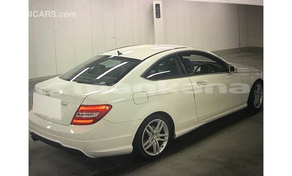 Buy Import Mercedes-Benz 190 White Car in Import - Dubai in Abhasia Buy Import Mercedes-Benz 190 White Car in Import - Dubai in Abhasia