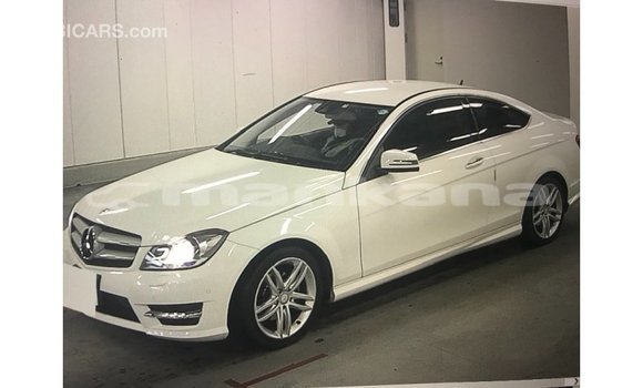Buy Import Mercedes-Benz 190 White Car in Import - Dubai in Abhasia Buy Import Mercedes-Benz 190 White Car in Import - Dubai in Abhasia