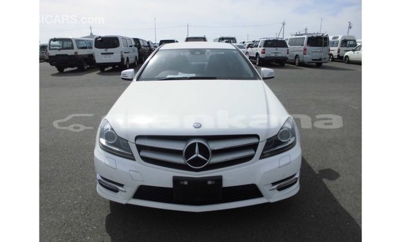 Buy Import Mercedes-Benz 190 White Car in Import - Dubai in Abhasia Buy Import Mercedes-Benz 190 White Car in Import - Dubai in Abhasia