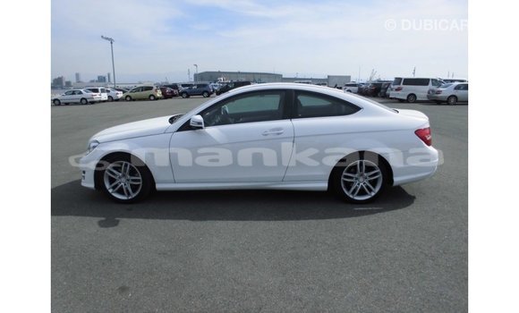 Buy Import Mercedes-Benz 190 White Car in Import - Dubai in Abhasia Buy Import Mercedes-Benz 190 White Car in Import - Dubai in Abhasia