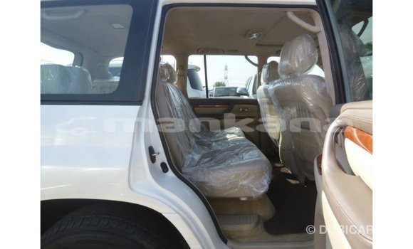 Buy Import Toyota Land Cruiser White Car in Import - Dubai in Abhasia Buy Import Toyota Land Cruiser White Car in Import - Dubai in Abhasia