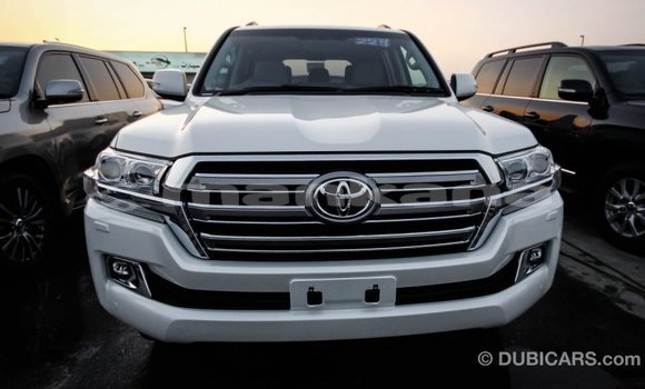 Buy Import Toyota Land Cruiser White Car in Import - Dubai in Abhasia Buy Import Toyota Land Cruiser White Car in Import - Dubai in Abhasia