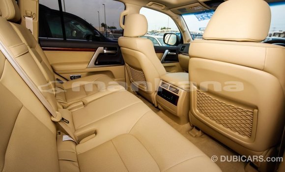 Buy Import Toyota Land Cruiser White Car in Import - Dubai in Abhasia Buy Import Toyota Land Cruiser White Car in Import - Dubai in Abhasia