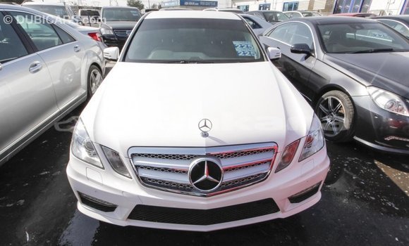 Buy Import Mercedes-Benz 200 White Car in Import - Dubai in Abhasia Buy Import Mercedes-Benz 200 White Car in Import - Dubai in Abhasia