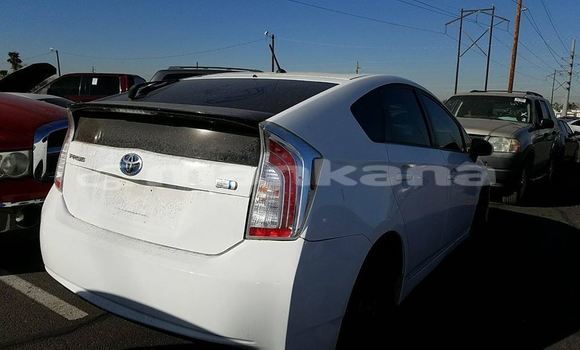 Buy Used Toyota Prius White Car in Tbilisi in Tbilisi Buy Used Toyota Prius White Car in Tbilisi in Tbilisi