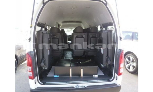 Buy Import Toyota Hiace White Car in Import - Dubai in Abhasia Buy Import Toyota Hiace White Car in Import - Dubai in Abhasia