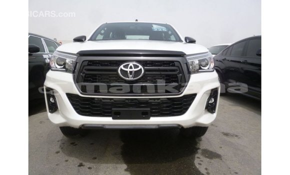 Buy Import Toyota Hilux White Car in Import - Dubai in Abhasia Buy Import Toyota Hilux White Car in Import - Dubai in Abhasia
