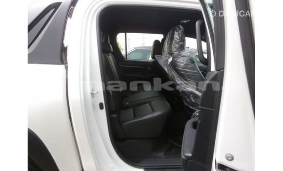 Buy Import Toyota Hilux White Car in Import - Dubai in Abhasia Buy Import Toyota Hilux White Car in Import - Dubai in Abhasia