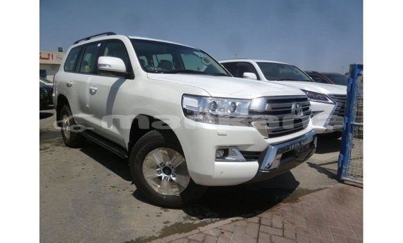 Buy Import Toyota Land Cruiser White Car in Import - Dubai in Abhasia Buy Import Toyota Land Cruiser White Car in Import - Dubai in Abhasia