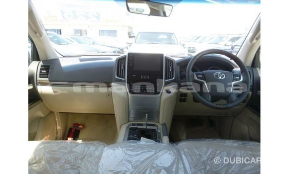 Buy Import Toyota Land Cruiser White Car in Import - Dubai in Abhasia Buy Import Toyota Land Cruiser White Car in Import - Dubai in Abhasia