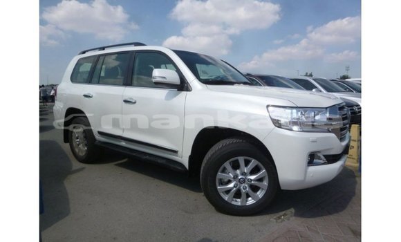 Buy Import Toyota Land Cruiser White Car in Import - Dubai in Abhasia Buy Import Toyota Land Cruiser White Car in Import - Dubai in Abhasia