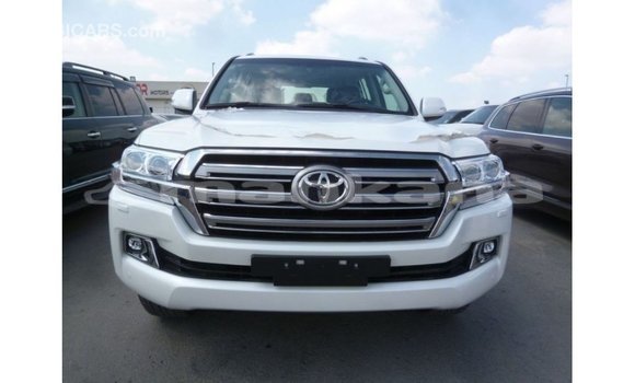 Buy Import Toyota Land Cruiser White Car in Import - Dubai in Abhasia Buy Import Toyota Land Cruiser White Car in Import - Dubai in Abhasia