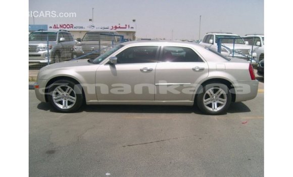 Buy Import Chrysler 300 Beige Car in Import - Dubai in Abhasia Buy Import Chrysler 300 Beige Car in Import - Dubai in Abhasia