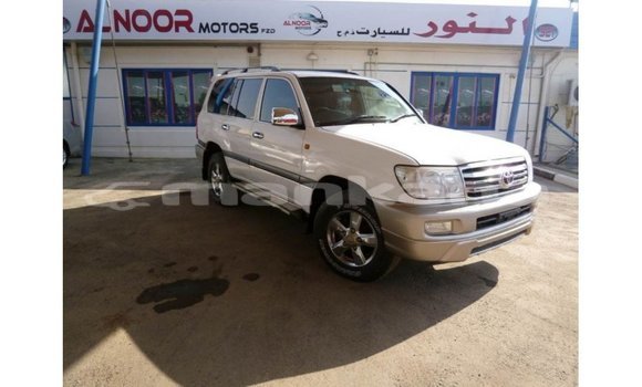 Buy Import Toyota Land Cruiser White Car in Import - Dubai in Abhasia Buy Import Toyota Land Cruiser White Car in Import - Dubai in Abhasia