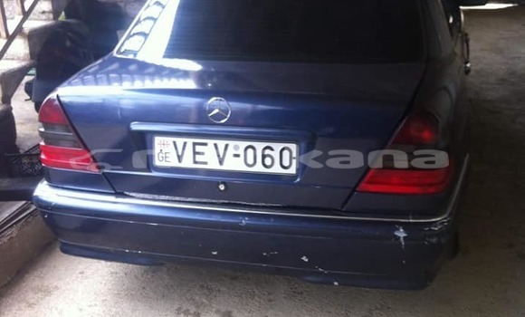 Buy Used Mercedes-Benz C-klasse Blue Car in Tbilisi in Tbilisi Buy Used Mercedes-Benz C-klasse Blue Car in Tbilisi in Tbilisi