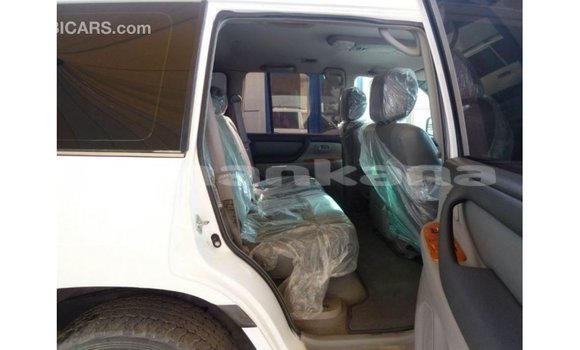 Buy Import Toyota Land Cruiser White Car in Import - Dubai in Abhasia Buy Import Toyota Land Cruiser White Car in Import - Dubai in Abhasia