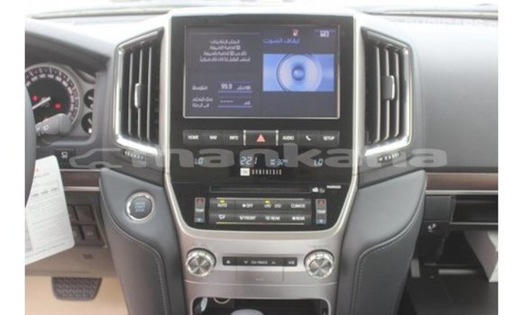 Buy Import Toyota Land Cruiser White Car in Import - Dubai in Abhasia Buy Import Toyota Land Cruiser White Car in Import - Dubai in Abhasia