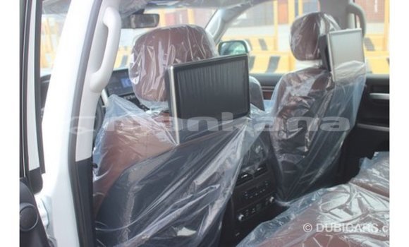 Buy Import Toyota Land Cruiser White Car in Import - Dubai in Abhasia Buy Import Toyota Land Cruiser White Car in Import - Dubai in Abhasia