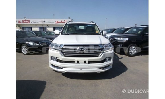 Buy Import Toyota Land Cruiser White Car in Import - Dubai in Abhasia Buy Import Toyota Land Cruiser White Car in Import - Dubai in Abhasia