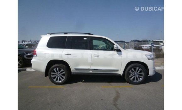 Buy Import Toyota Land Cruiser White Car in Import - Dubai in Abhasia Buy Import Toyota Land Cruiser White Car in Import - Dubai in Abhasia