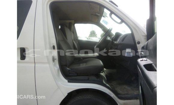 Buy Import Toyota Hiace White Car in Import - Dubai in Abhasia Buy Import Toyota Hiace White Car in Import - Dubai in Abhasia