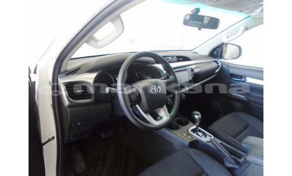 Buy Import Toyota Hilux White Car in Import - Dubai in Abhasia Buy Import Toyota Hilux White Car in Import - Dubai in Abhasia