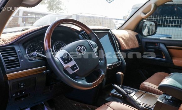 Buy Import Toyota Land Cruiser White Car in Import - Dubai in Abhasia Buy Import Toyota Land Cruiser White Car in Import - Dubai in Abhasia