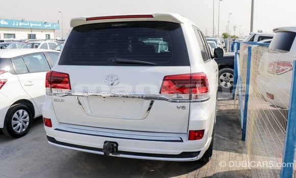 Buy Import Toyota Land Cruiser White Car in Import - Dubai in Abhasia Buy Import Toyota Land Cruiser White Car in Import - Dubai in Abhasia