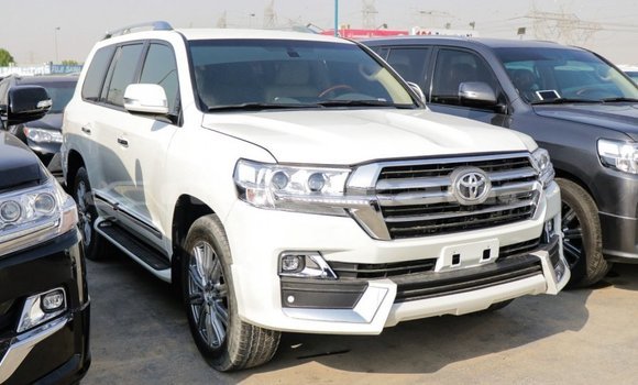 Buy Import Toyota Land Cruiser White Car in Import - Dubai in Abhasia Buy Import Toyota Land Cruiser White Car in Import - Dubai in Abhasia