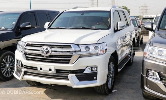 Buy Import Toyota Land Cruiser White Car in Import - Dubai in Abhasia Buy Import Toyota Land Cruiser White Car in Import - Dubai in Abhasia